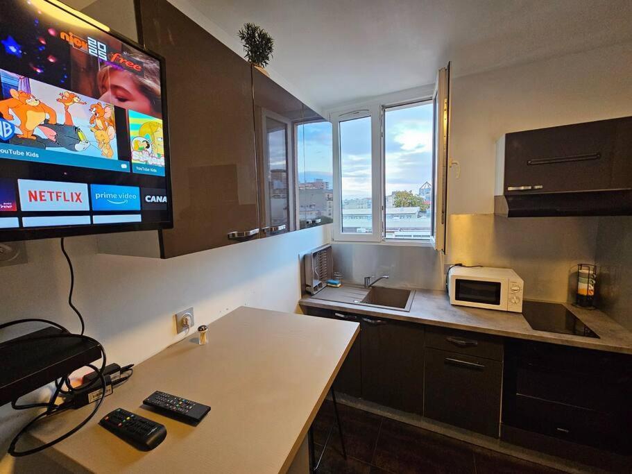 Appartement Proche Metro Paris Pantin Bagian luar foto