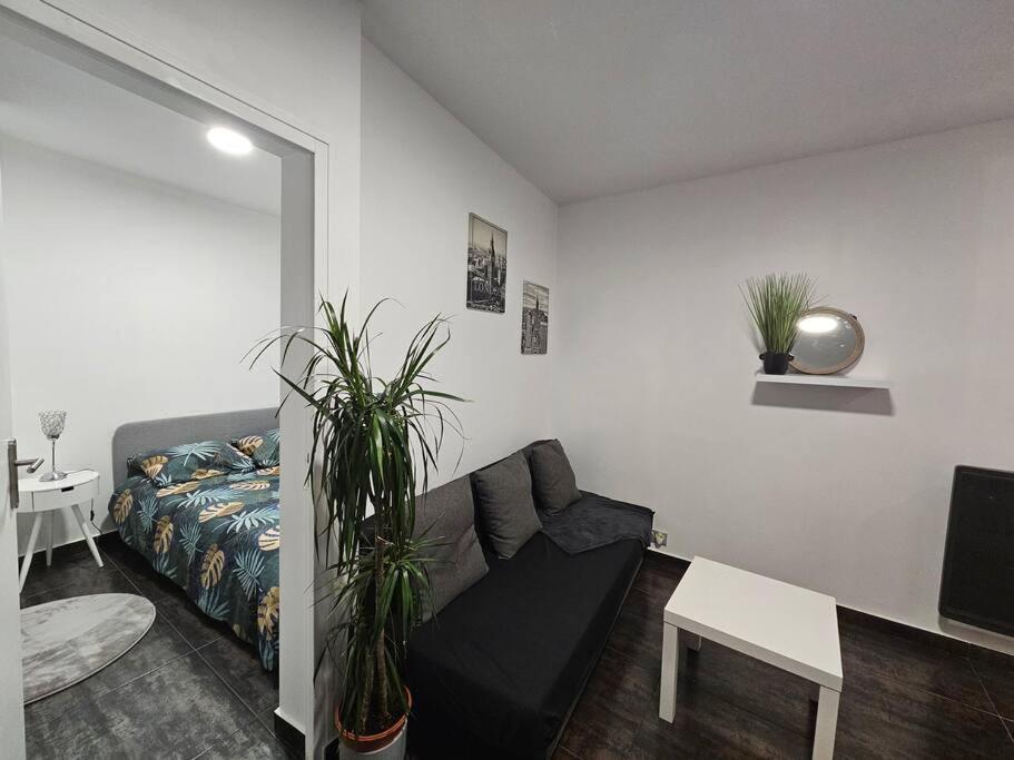Appartement Proche Metro Paris Pantin Bagian luar foto
