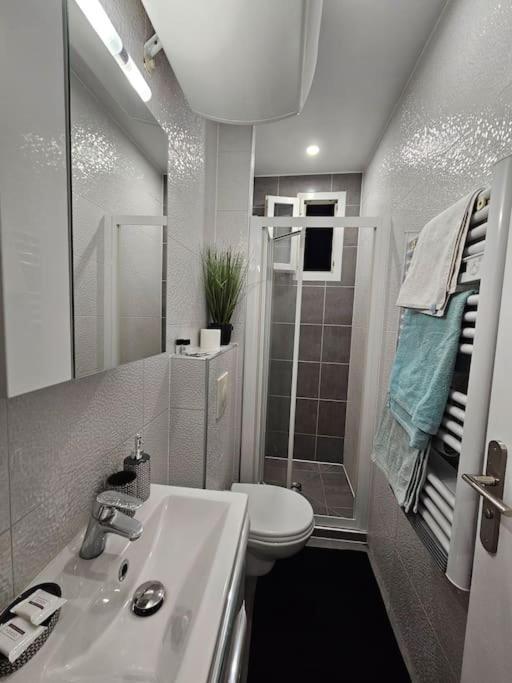 Appartement Proche Metro Paris Pantin Bagian luar foto